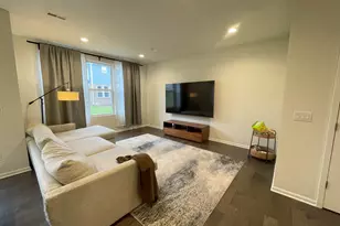 43590 Chancellor Ln, Novi, MI 48375 - Photo 2