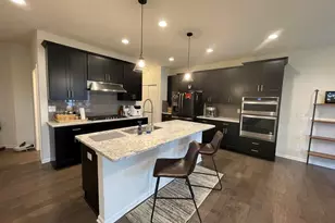 43590 Chancellor Ln, Novi, MI 48375 - Photo 4