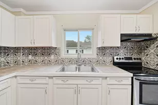 757 Glenwood Ave, Jackson, MI 49203 - Photo 12