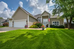 5901 Wabash Ln, Stevensville, MI 49127 - Photo 2