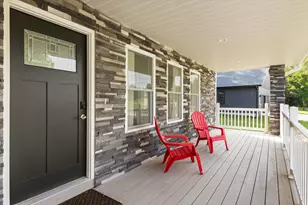 1132 Farmington Dr, Traverse City, MI 49696 - Photo 2