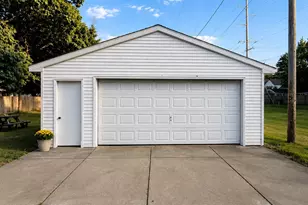 409 W Maple St, Wayland, MI 49348 - Photo 14