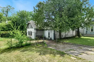 908 Sigsbee St SE, Grand Rapids, MI 49506 - Photo 1