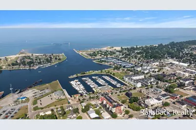 800 S Madison Street, Ludington, MI 49431 - Photo 22