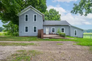 3607 Hillandale Rd, Eau Claire, MI 49111 - Photo 1