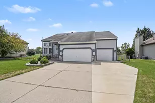 2444 Sunny Creek St SE, Kentwood, MI 49508 - Photo 2