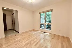 1046 Greenhills Dr, Ann Arbor, MI 48105 - Photo 2