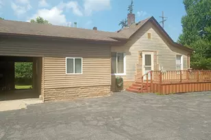 20129 Huron River Dr, Rockwood, MI 48173 - Photo 2