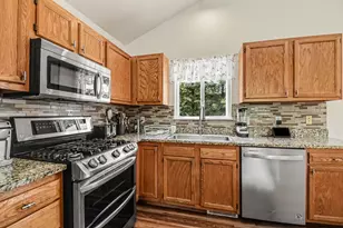 3539 Breton Valley Dr SE, Kentwood, MI 49512 - Photo 8