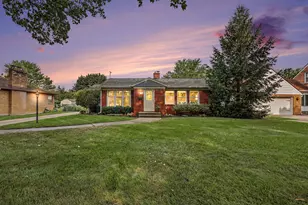 2559 Foster Ave NE, Grand Rapids, MI 49505 - Photo 1