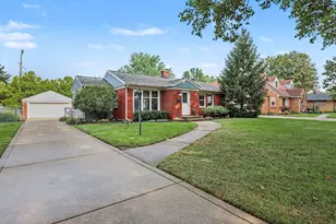 2559 Foster Ave NE, Grand Rapids, MI 49505 - Photo 4