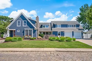 441 Ridgeway St, Saint Joseph, MI 49085 - Photo 2