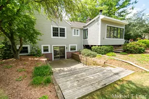 6479 Ridgemont Dr SE, Grand Rapids, MI 49546 - Photo 48