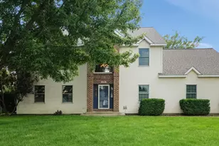 878 Wallin Dr, Jenison, MI 49428 - Photo 2