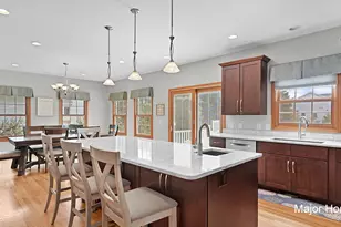 878 Wallin Dr, Jenison, MI 49428 - Photo 4