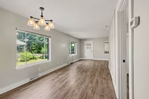 2067 Addison St, Muskegon, MI 49441 - Photo 12