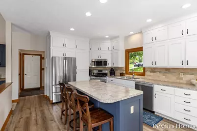 6311 Summerhill Drive, Hudsonville, MI 49426 - Photo 12