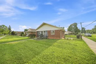 18799 Koester St, Riverview, MI 48193 - Photo 4