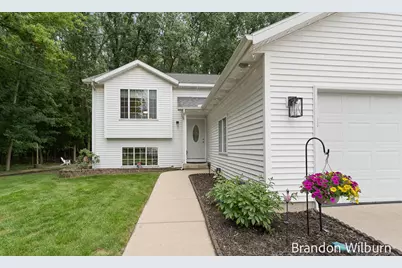 938 Kusterer Drive NW, Grand Rapids, MI 49534 - Photo 2