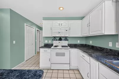 13601 Chestnut Lane, Taylor, MI 48180 - Photo 10