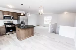 165 Gooding St, Belding, MI 48809 - Photo 4