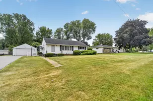 1515 Devonshire Rd, Jackson, MI 49203 - Photo 4