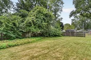 1515 Devonshire Rd, Jackson, MI 49203 - Photo 12