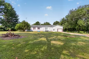 8991 N Meridian Rd, Pleasant Lake, MI 49272 - Photo 34