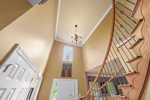 17629 Mystic Valley Ct, Northville, MI 48168 - Photo 6