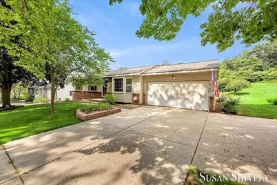 2659 Bryanwood Drive NW, Grand Rapids, MI 49544 - Photo 4
