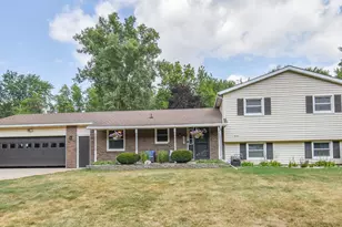 536 Schaeffer Dr, Coldwater, MI 49036 - Photo 1
