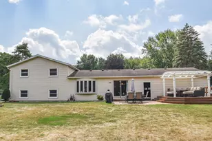 536 Schaeffer Dr, Coldwater, MI 49036 - Photo 2