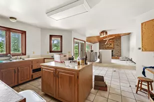 9856 Oak Forest Cir, Kalamazoo, MI 49009 - Photo 10