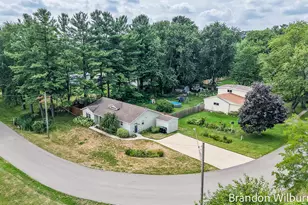 160 Grand St, Casnovia, MI 49318 - Photo 2