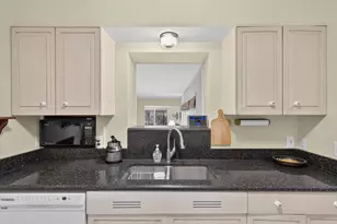 30030 Westgate Rd, Farmington Hills, MI 48334 - Photo 12