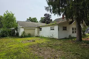 613 Willow Dr, Colon, MI 49040 - Photo 2
