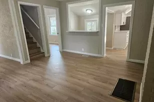 709 N Locust St, Adrian, MI 49221 - Photo 4