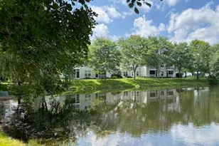 2736 S Knightsbridge Cir, Ann Arbor, MI 48105 - Photo 18