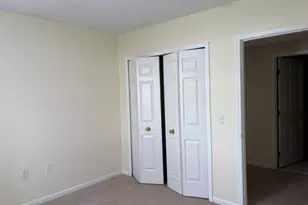 2736 S Knightsbridge Cir, Ann Arbor, MI 48105 - Photo 10
