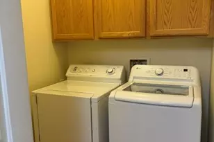 2736 S Knightsbridge Cir, Ann Arbor, MI 48105 - Photo 6