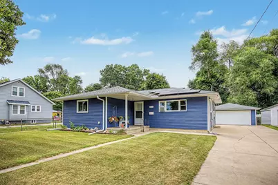 427 Bates Street, Jackson, MI 49202 - Photo 2