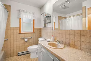 427 Bates St, Jackson, MI 49202 - Photo 16