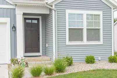 1423 N Village Circle, Kalamazoo, MI 49009 - Photo 4