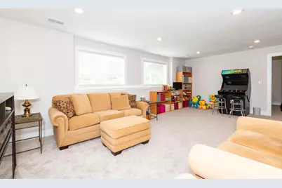 1423 N Village Circle, Kalamazoo, MI 49009 - Photo 28