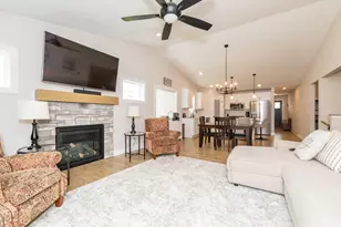 1423 N Village Cir, Kalamazoo, MI 49009 - Photo 18