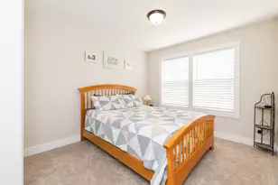 1423 N Village Cir, Kalamazoo, MI 49009 - Photo 6