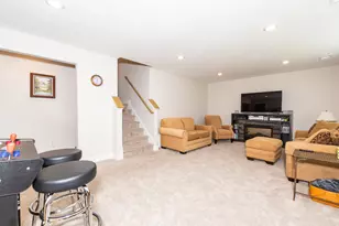 1423 N Village Cir, Kalamazoo, MI 49009 - Photo 30