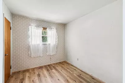 147 E Southfield Drive, Jackson, MI 49203 - Photo 8