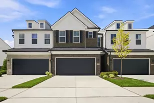 5574 E Spaniel Dr, Ann Arbor, MI 48108 - Photo 2