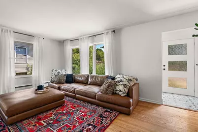 1555 Carlton Avenue NE, Grand Rapids, MI 49505 - Photo 6